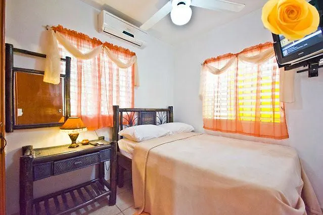 Río San Juan Aparta Hotel Las Flores شقة